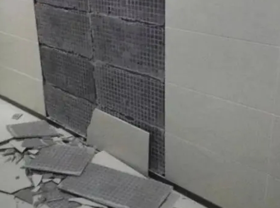 三亚市瓷砖空鼓维修公司分享下三亚市墙砖松动维修的知识
